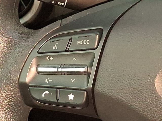 Used 2023 Hyundai Kona SEL w/ Cargo Package FWD image 12