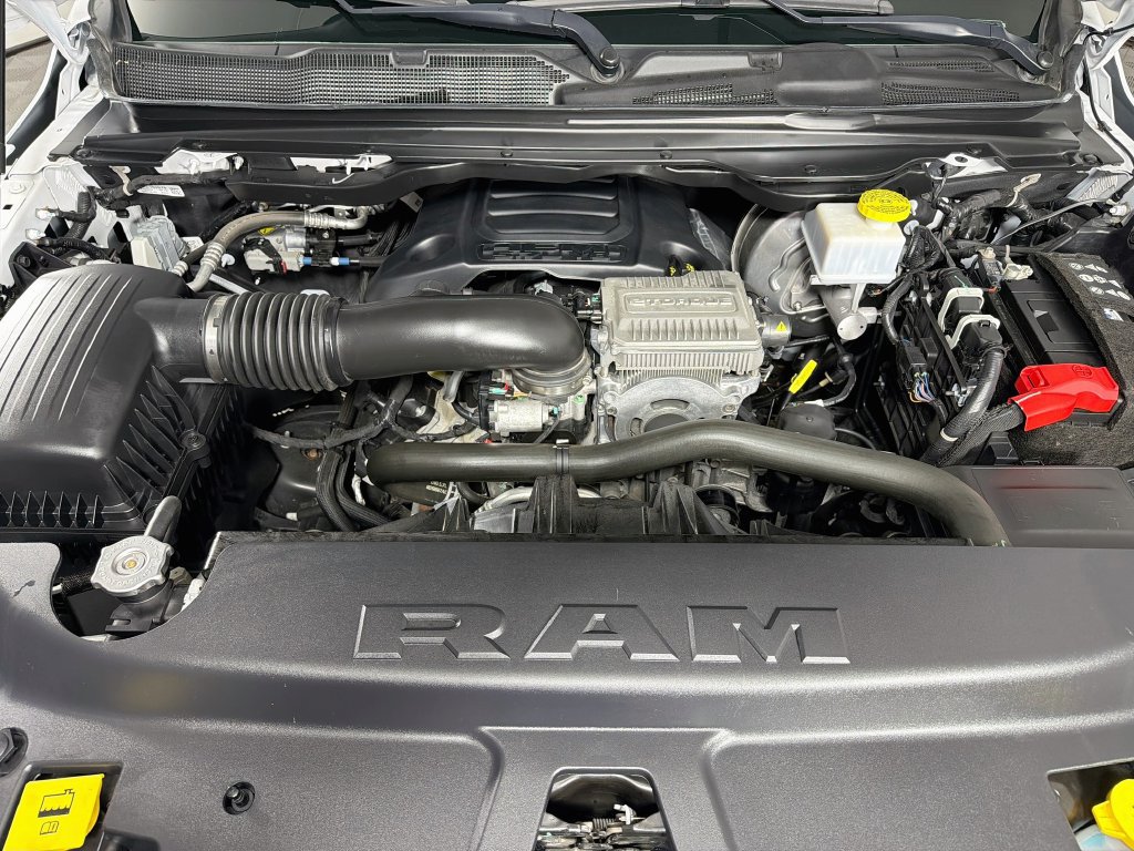 Used 2023 RAM 1500 Laramie AWD/4WD image 29