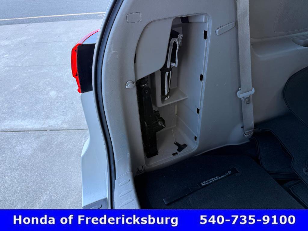 Used 2019 Kia Sedona EX w/ EX Premium Package image 24