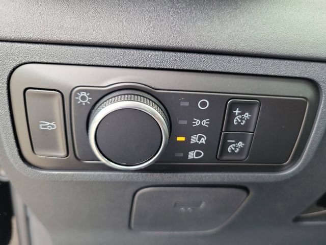 Used 2025 Ford Mustang Convertible RWD image 19