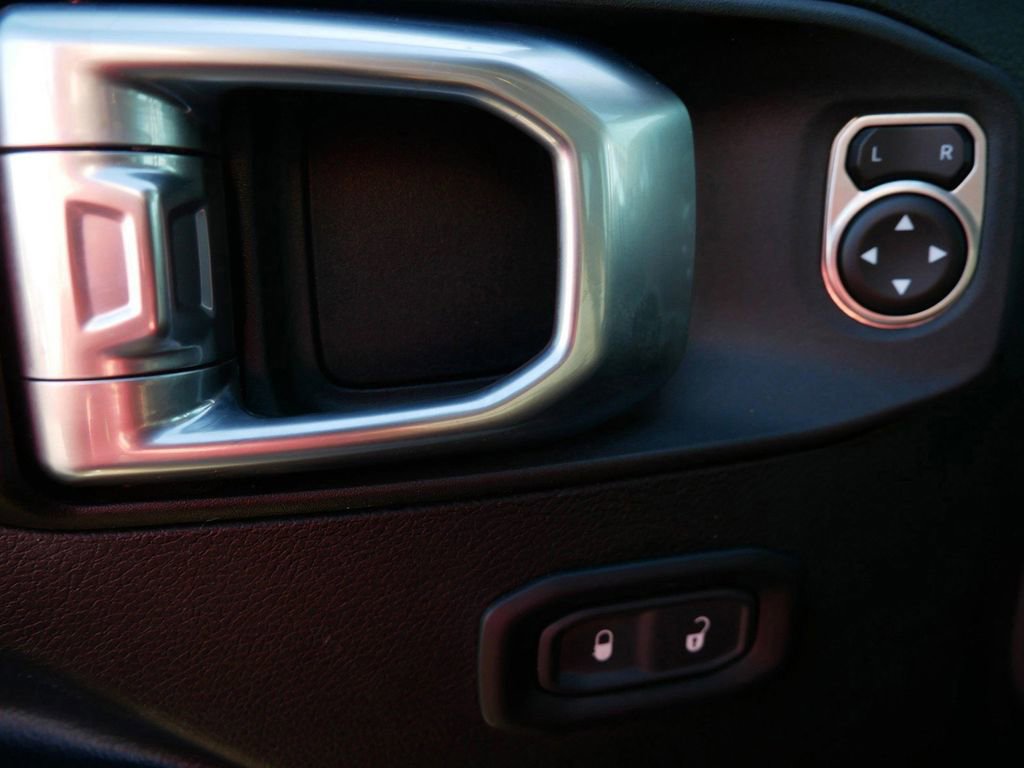 Used 2021 Jeep Gladiator Sport image 10