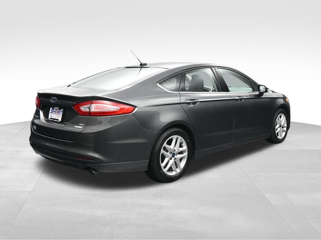 Used 2016 Ford Fusion SE FWD image 5