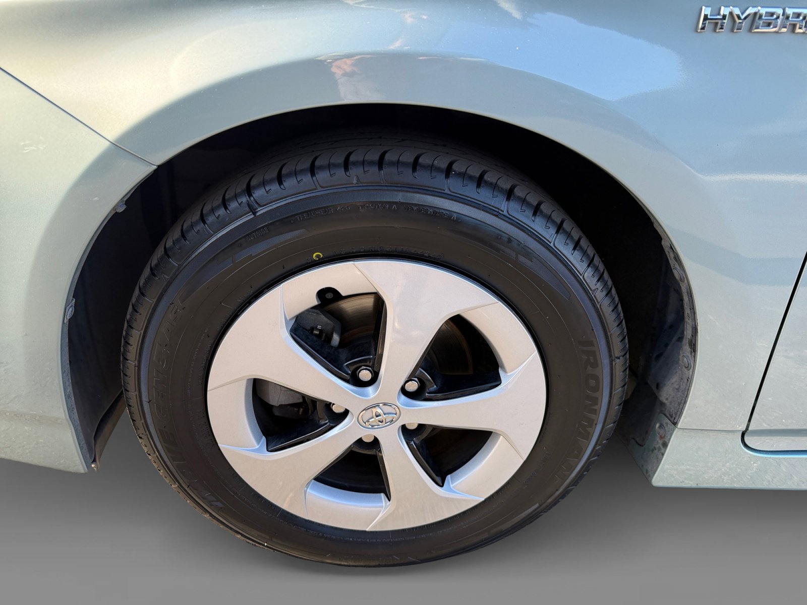 Used 2014 Toyota Prius Four image 9