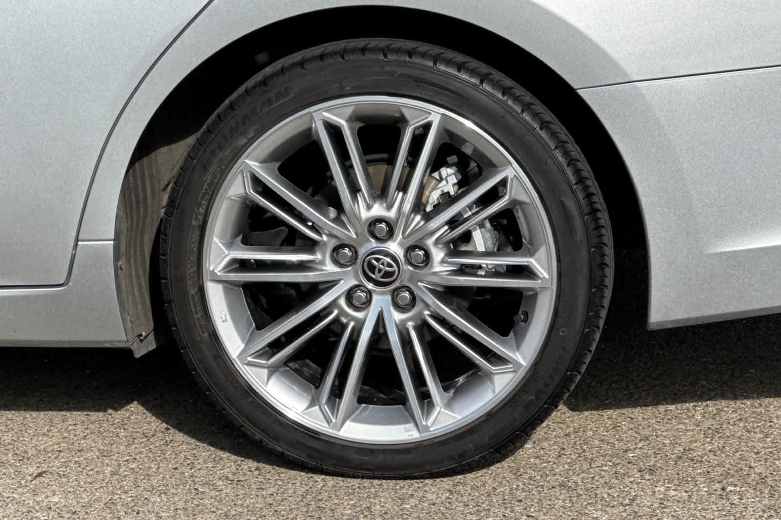 Used 2021 Toyota Avalon Limited w/ Advanced Safety Package FWD image 25