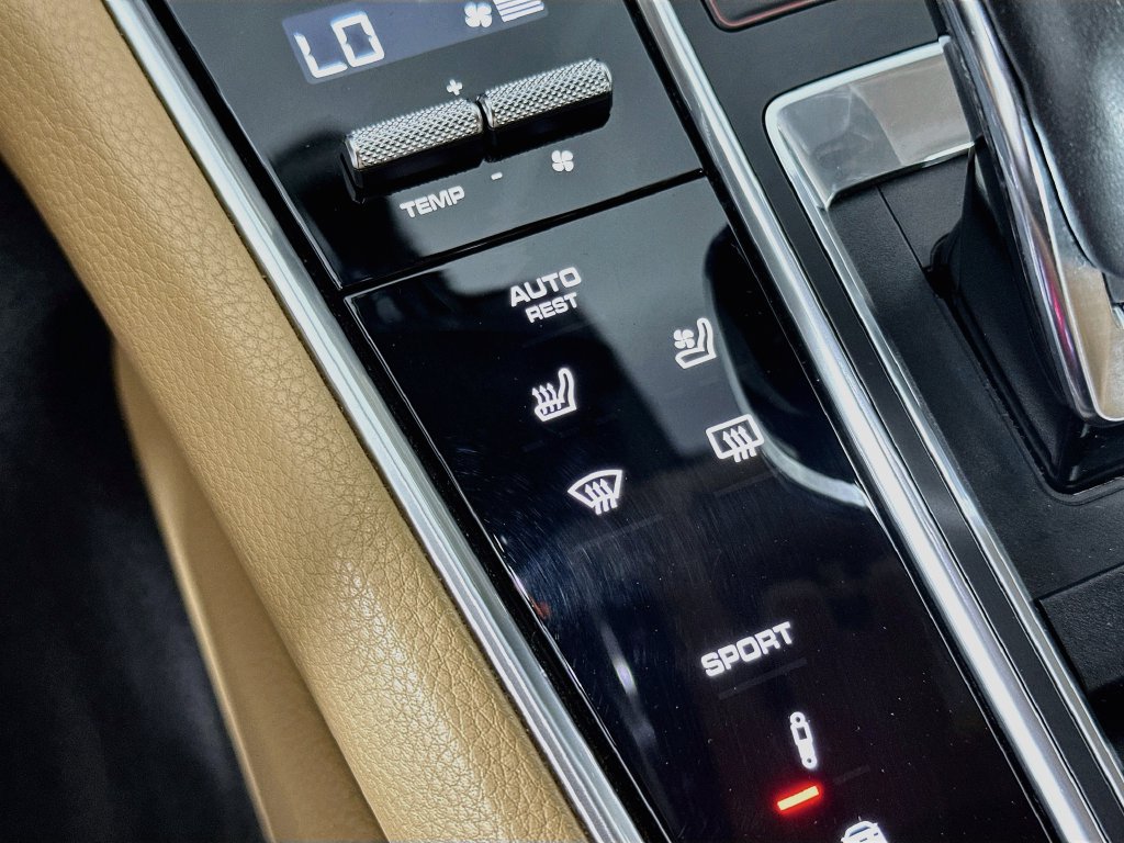Certified 2021 Porsche Panamera RWD image 18