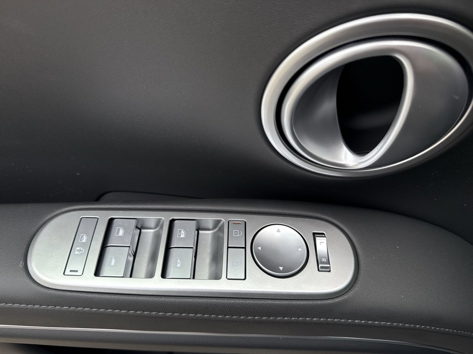 New 2026 Hyundai Palisade FWD Hybrid image 15