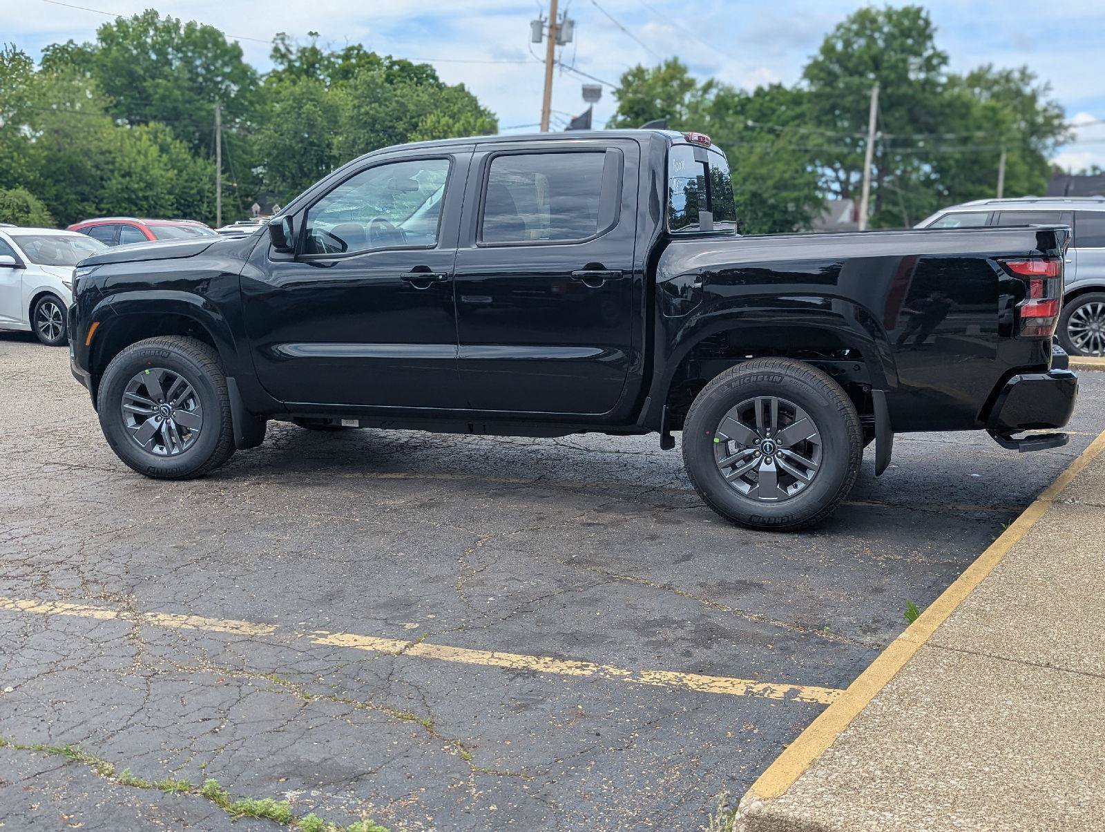 New 2026 Nissan Frontier SV w/ Tow Package AWD/4WD image 5