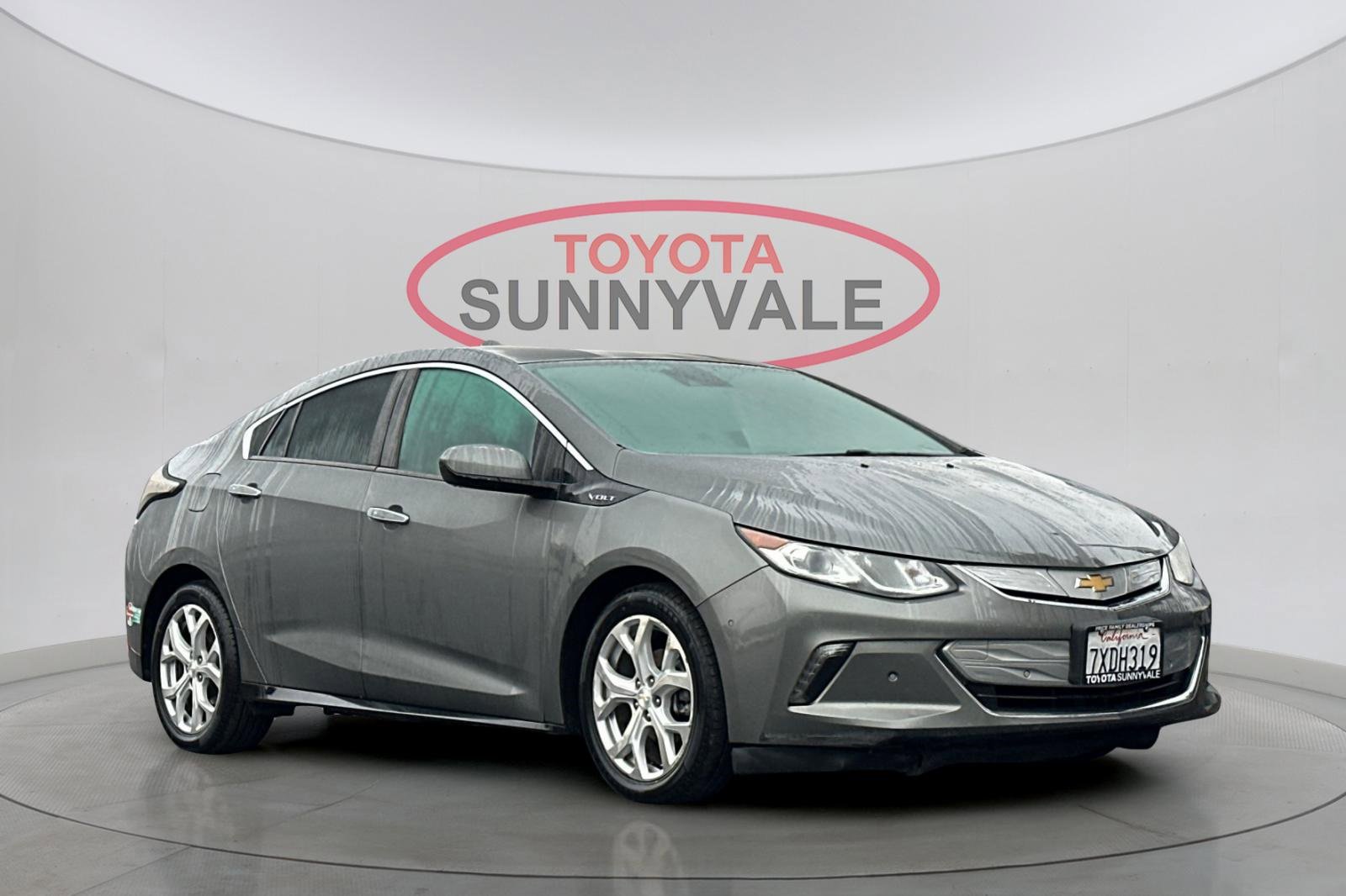 Used 2017 Chevrolet Volt Premier w/ Driver Confidence II Package image 10