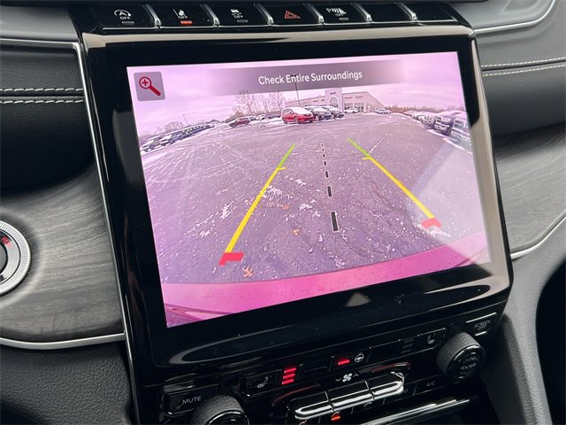 Certified 2023 Jeep Grand Cherokee L Limited image 27