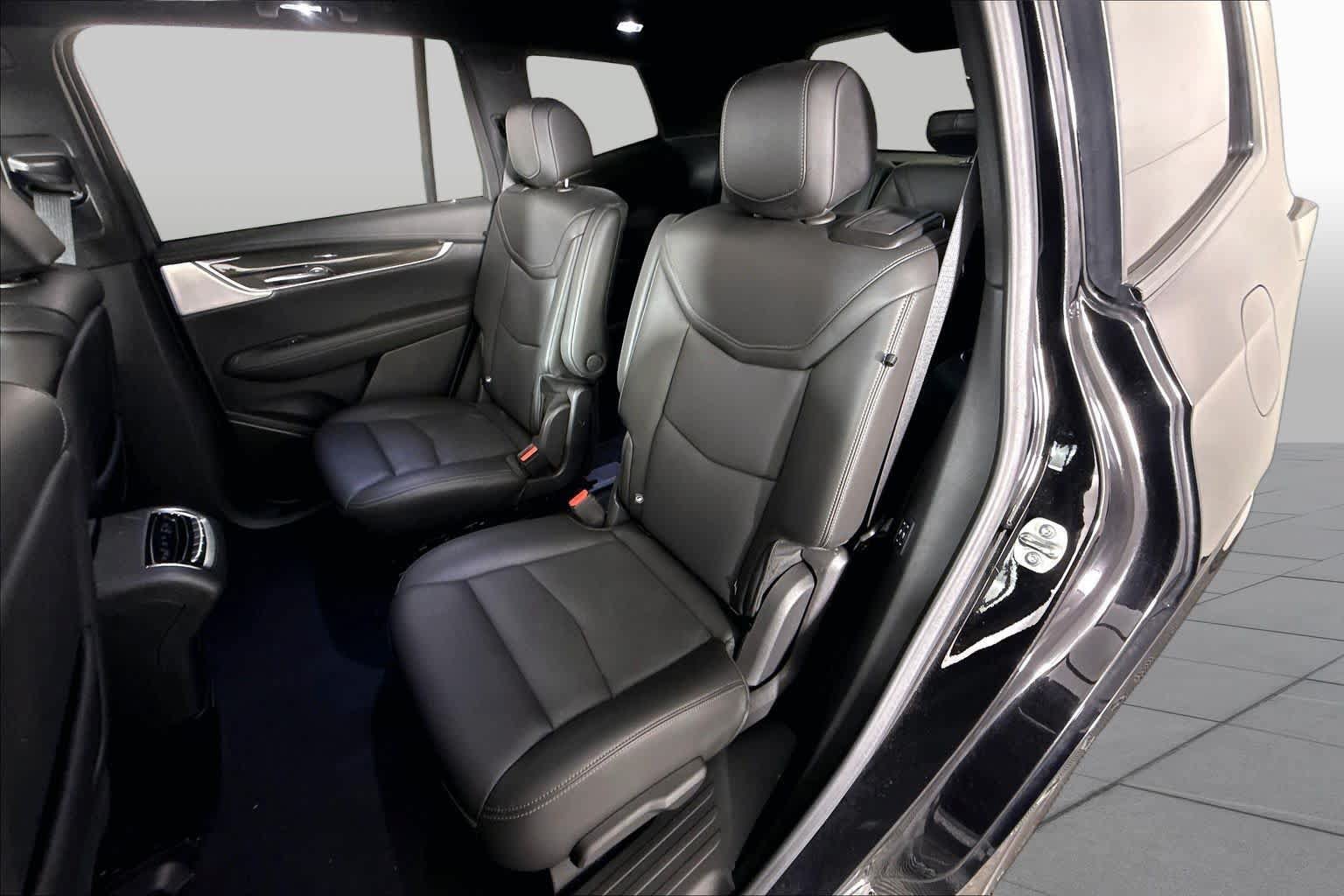 Used 2025 Cadillac XT6 Sport AWD/4WD image 19