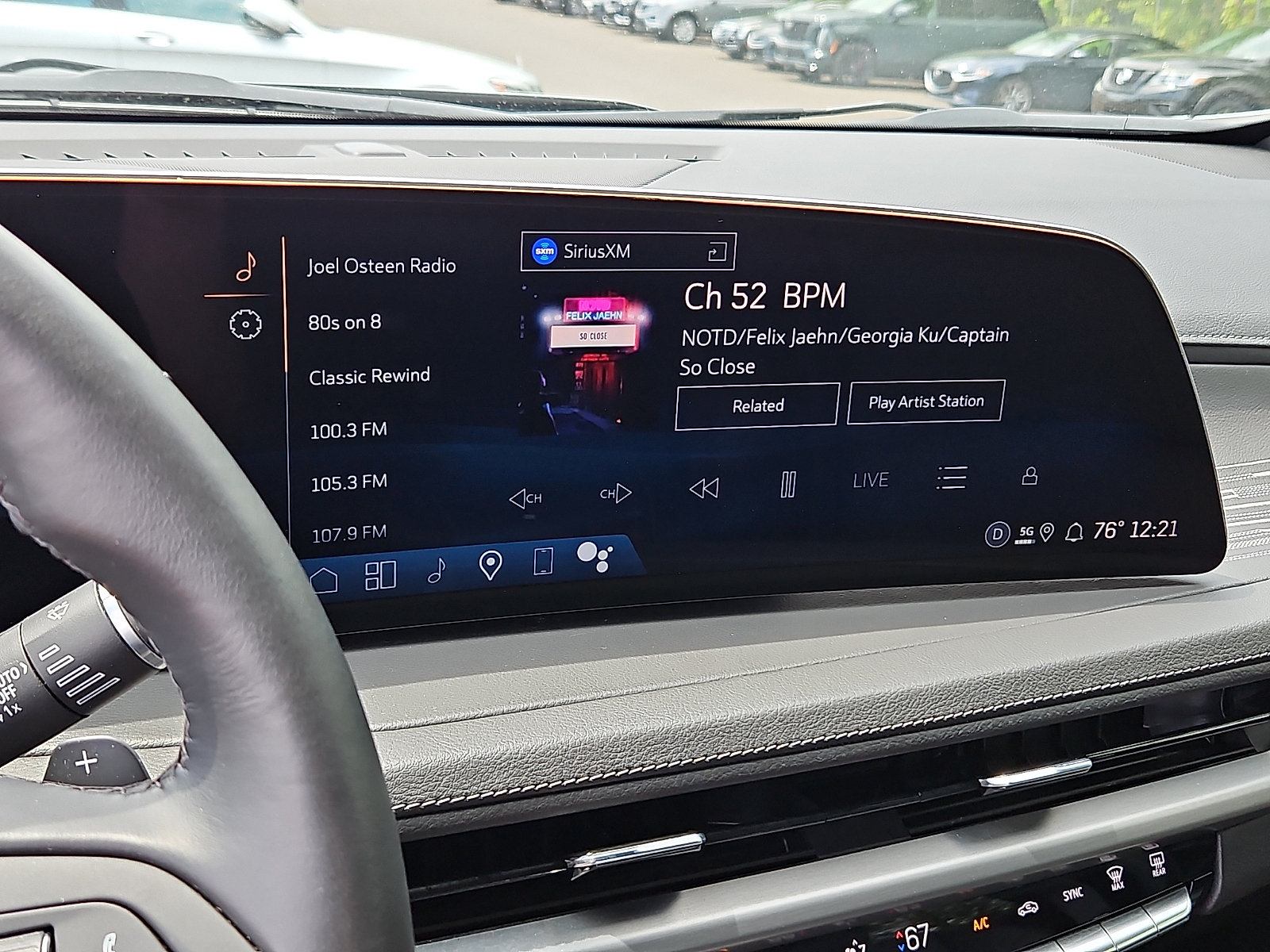Certified 2025 Cadillac XT4 Premium Luxury AWD/4WD image 17