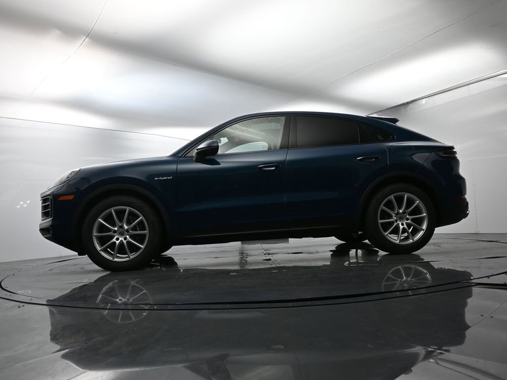 Used 2025 Porsche Cayenne image 49