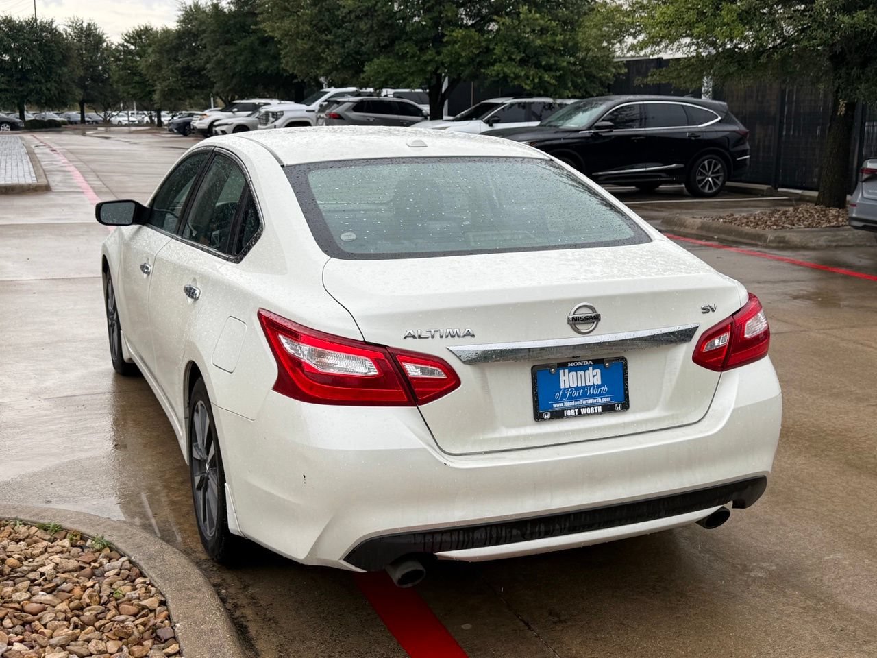 Used 2016 Nissan Altima 2.5 SV FWD image 3