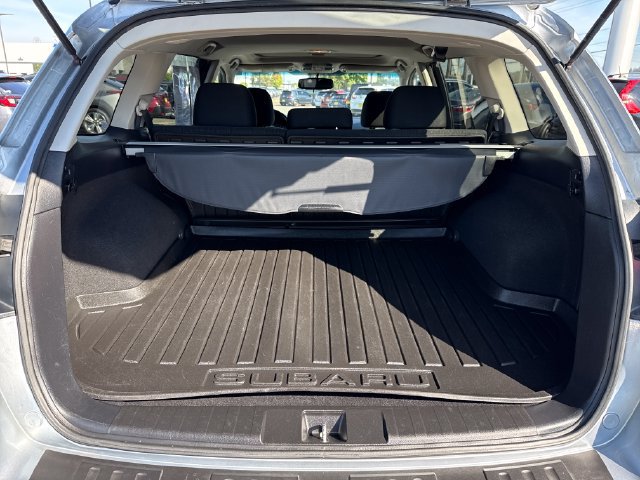 Used 2014 Subaru Outback 2.5i Premium w/ Moonroof Package AWD/4WD image 12