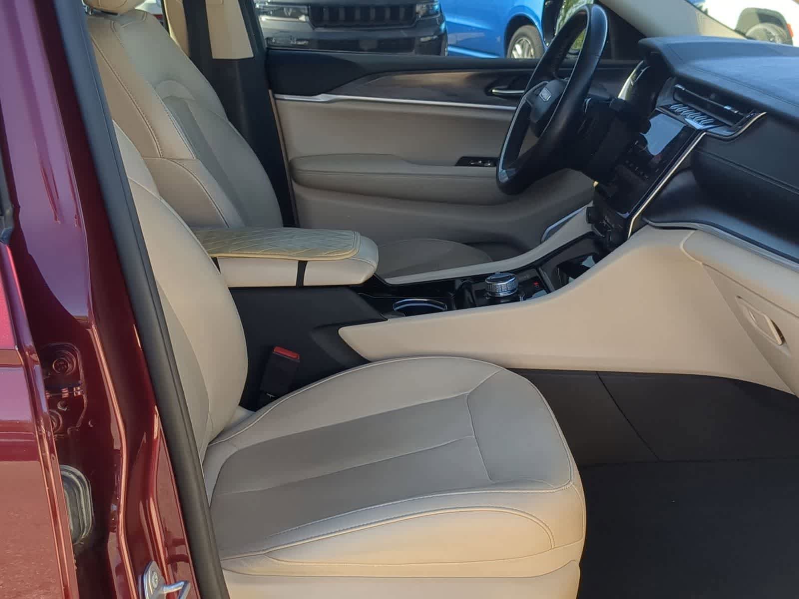 Certified 2021 Jeep Grand Cherokee L Limited AWD/4WD image 21