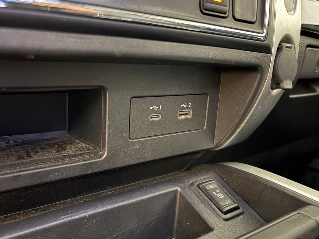 Used 2021 Nissan Titan SV w/ SV Convenience Package AWD/4WD image 36