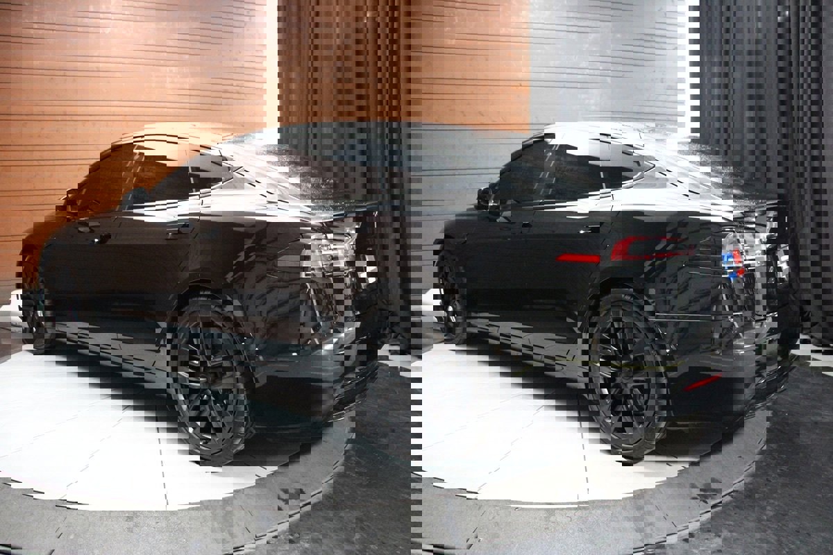 Used 2022 Tesla Model S Plaid image 9