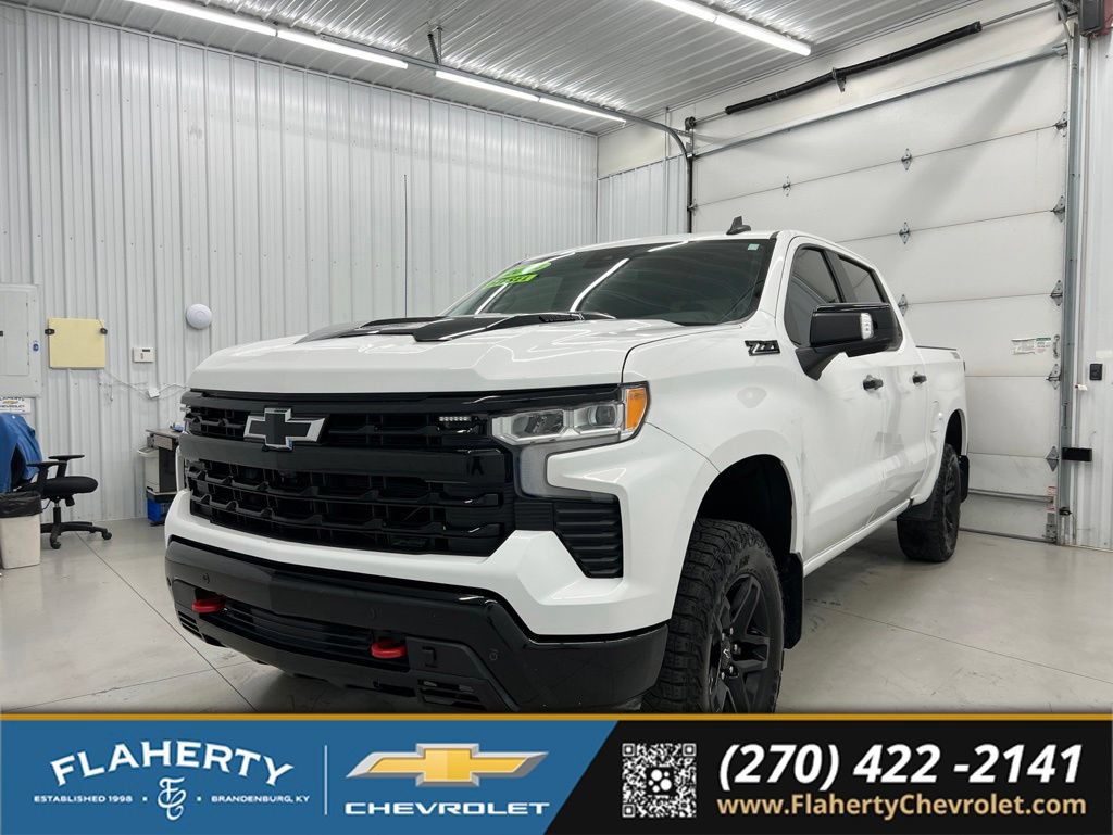 Used 2024 Chevrolet Silverado 1500 LT Trail Boss w/ LT Trail Boss Premium Package AWD/4WD image 6