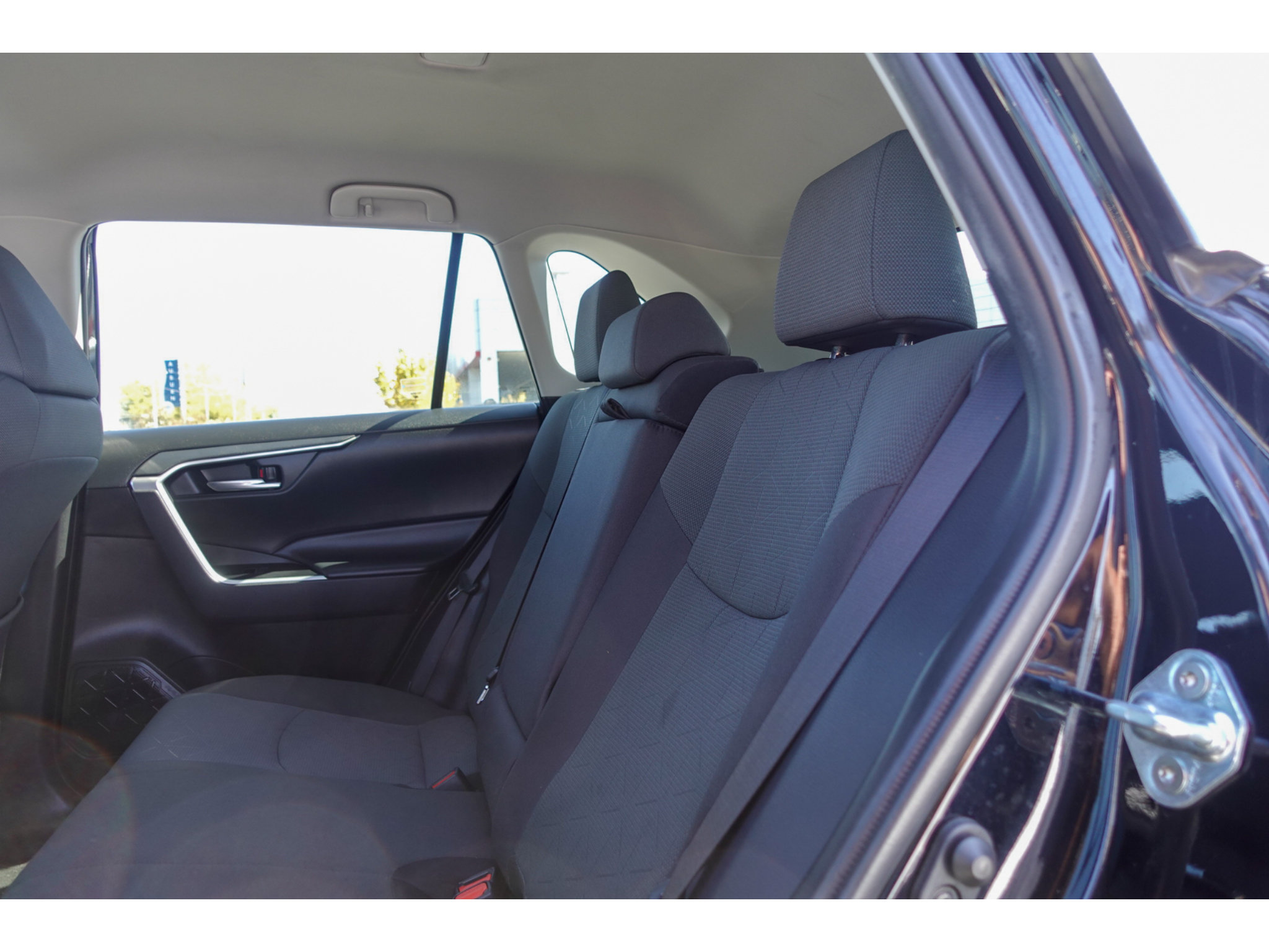 Used 2024 Toyota RAV4 XLE AWD/4WD image 21
