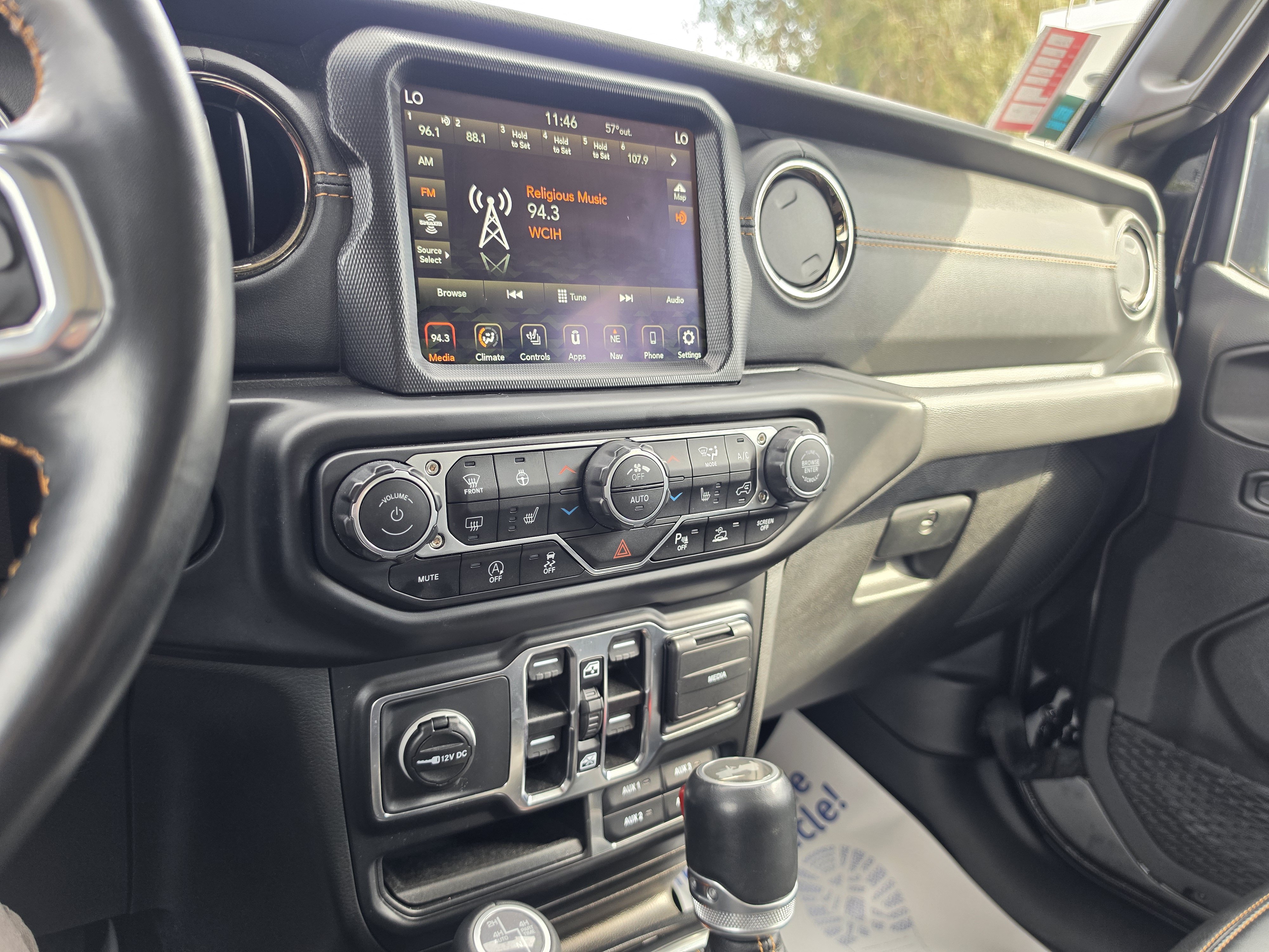 Used 2021 Jeep Wrangler Unlimited Sahara AWD/4WD image 29