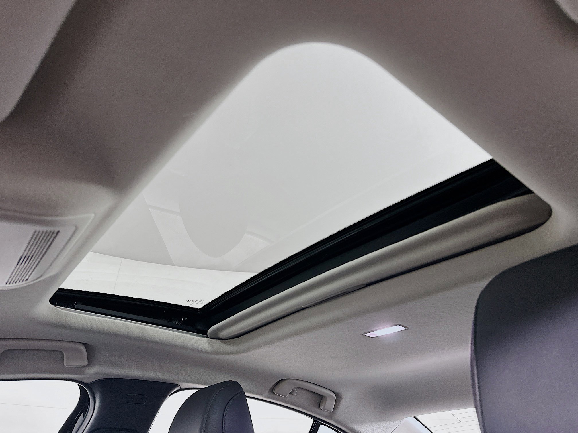 Used 2025 MAZDA MAZDA3 s image 25