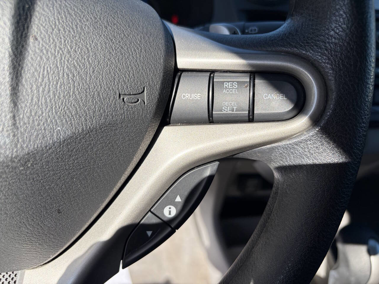 Used 2011 Honda Insight EX image 7