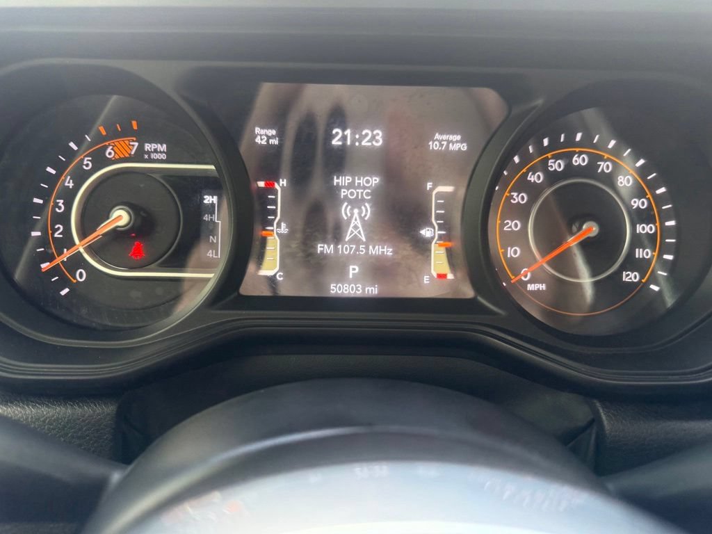 Used 2024 Jeep Wrangler Unlimited Sahara AWD/4WD image 23