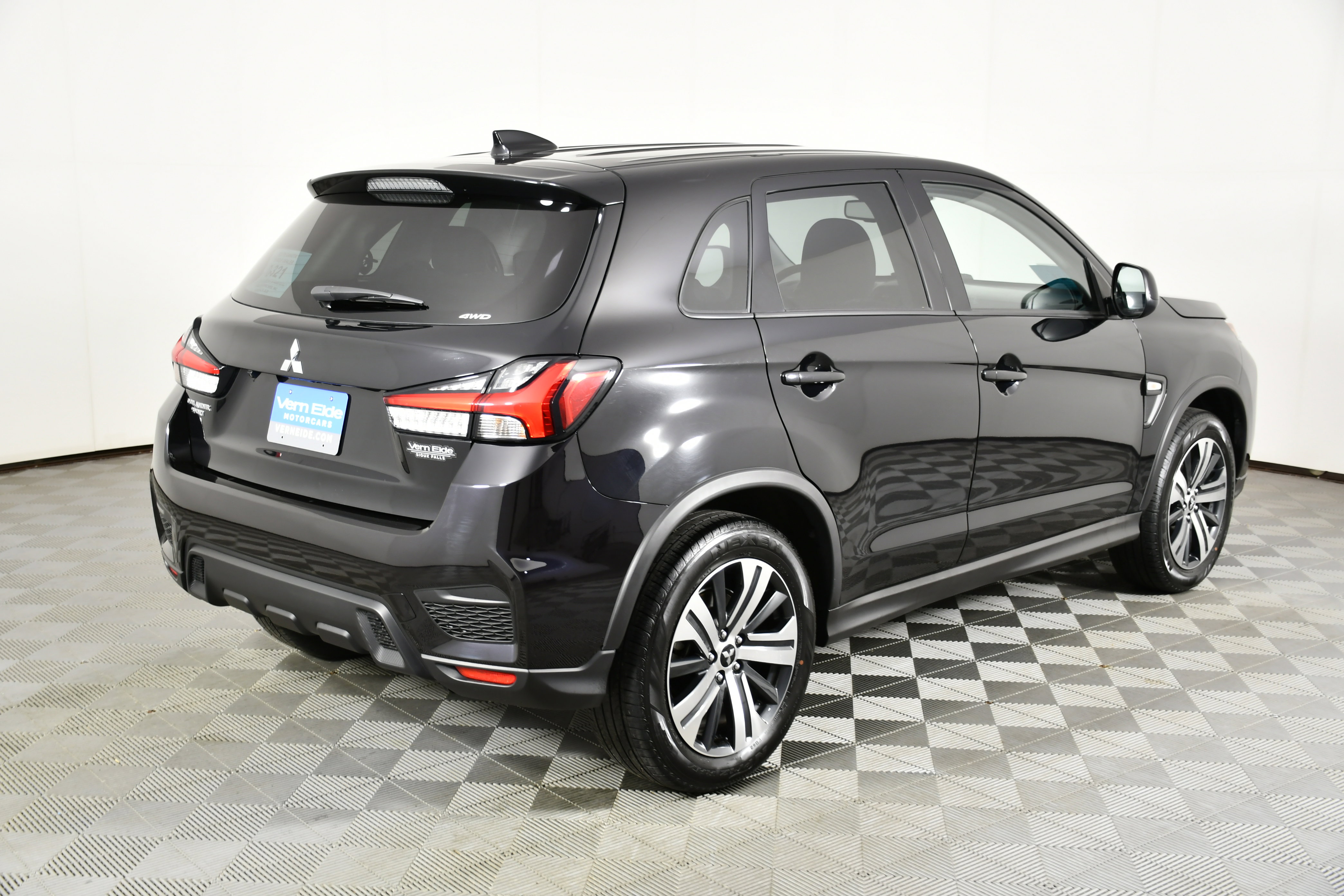 Used 2025 Mitsubishi Outlander Sport ES AWD/4WD image 6
