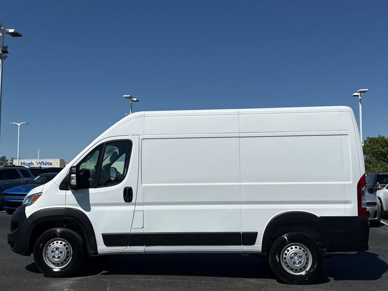 Used 2024 RAM ProMaster 2500 w/ Convenience Group FWD image 6