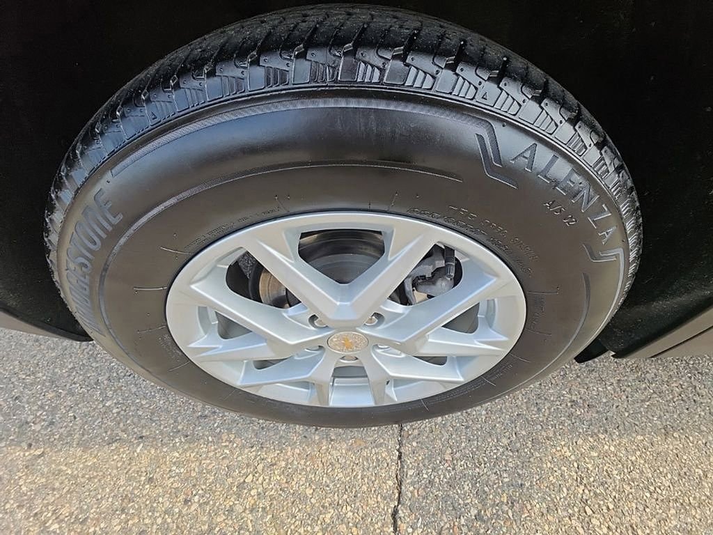 Used 2022 Chevrolet Equinox LT AWD/4WD image 32