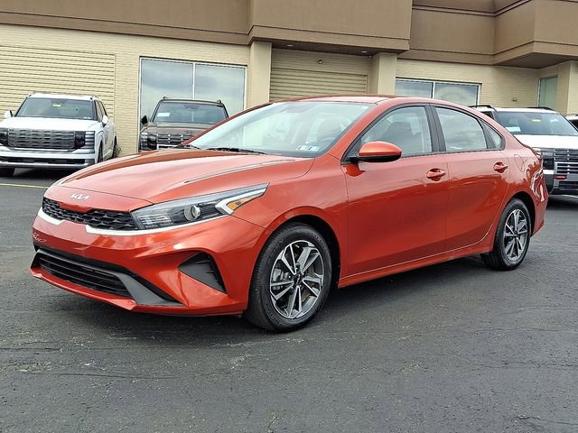Used 2023 Kia Forte LXS FWD image 3