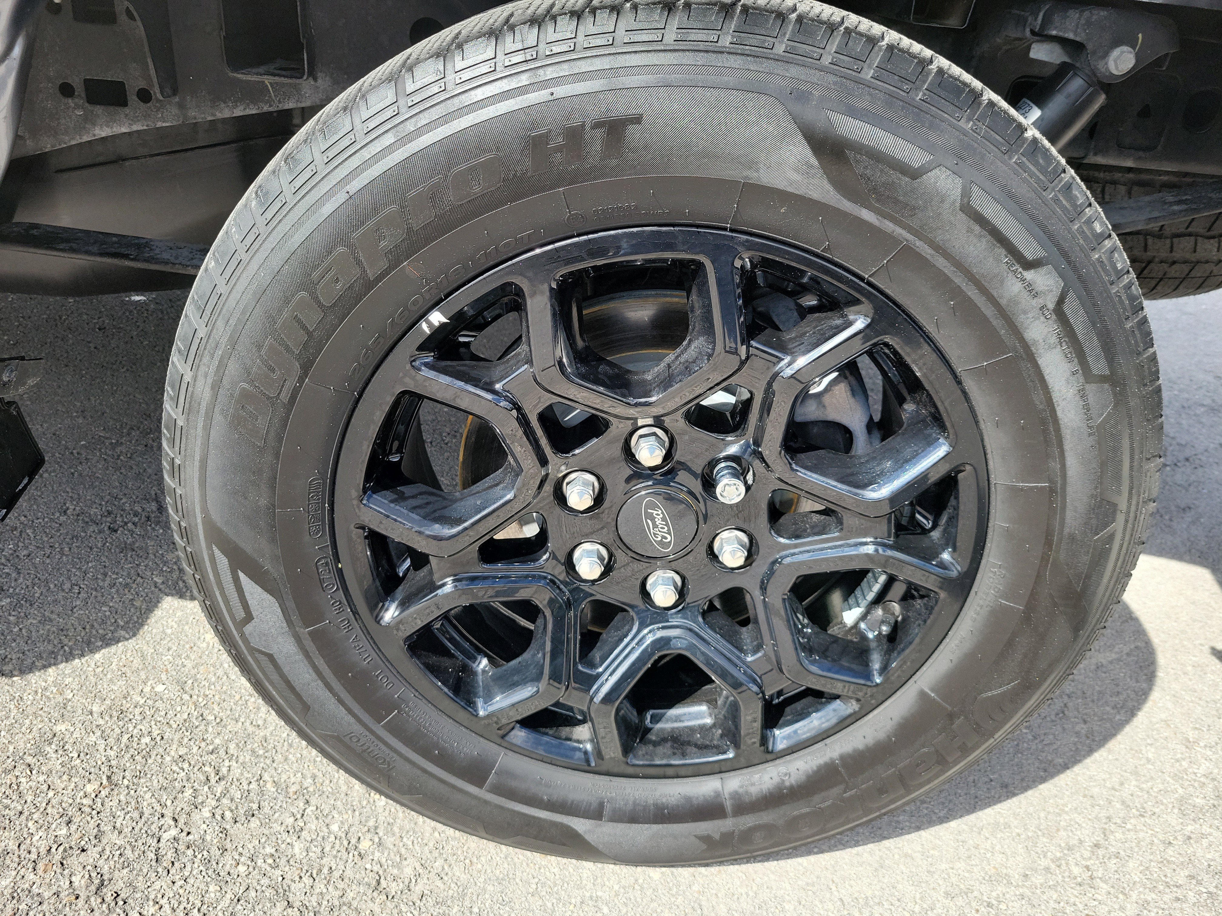 Used 2024 Ford F150 XLT w/ XLT Black Appearance Package RWD image 27