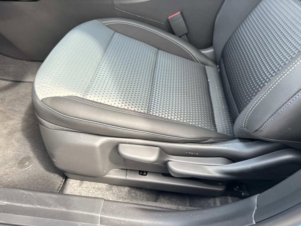 New 2026 Chevrolet Trax LT image 16