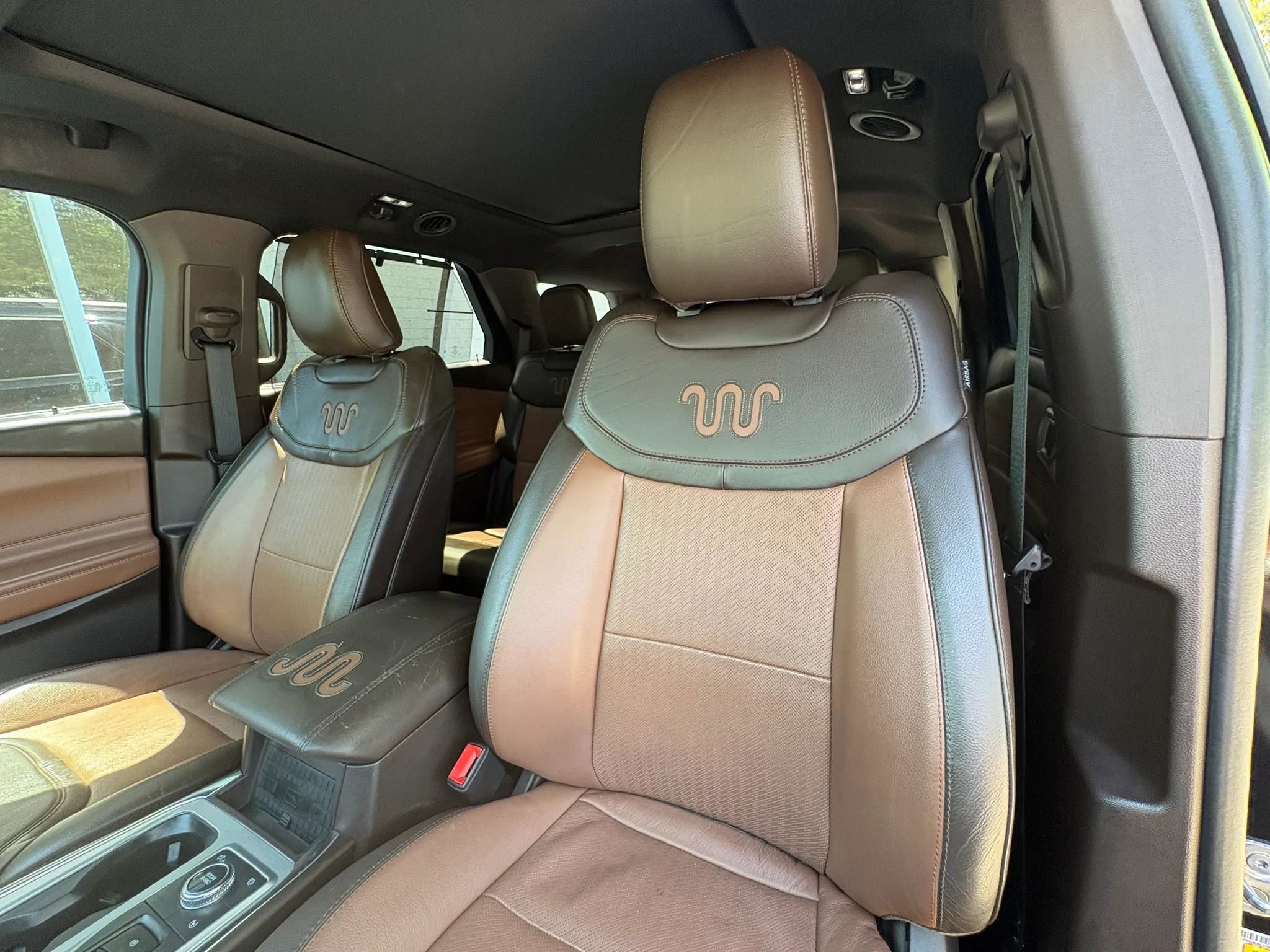 Used 2021 Ford Explorer King Ranch w/ Premium Technology Package AWD/4WD image 37