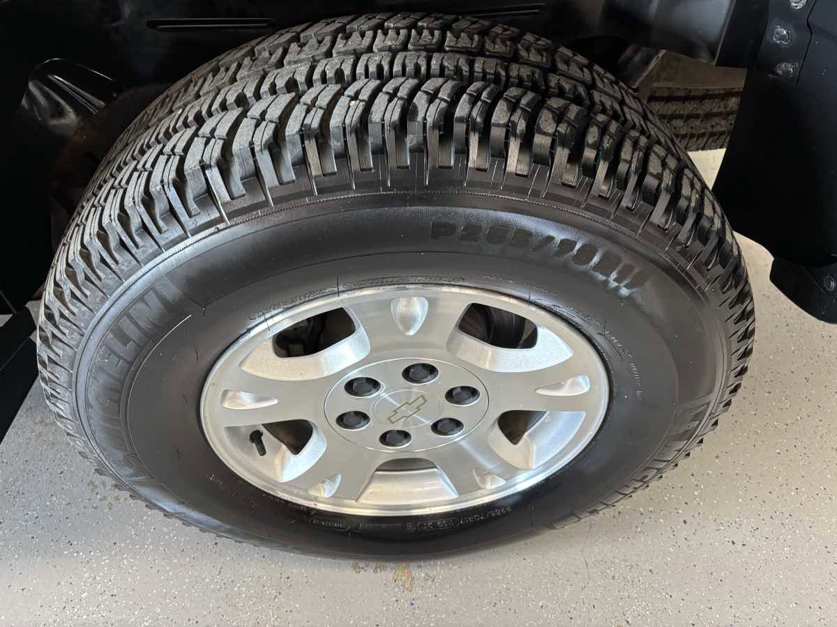 Used 2005 Chevrolet Avalanche Z71 w/ Preferred Equipment Group image 27