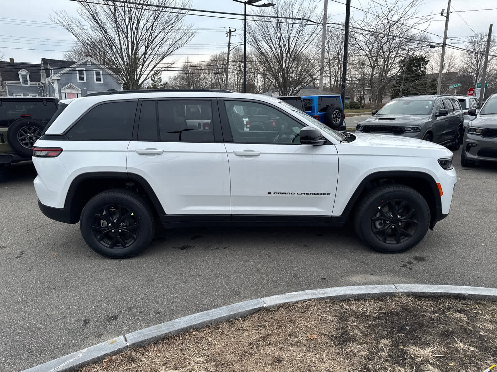 New 2026 Jeep Grand Cherokee Altitude AWD/4WD image 7