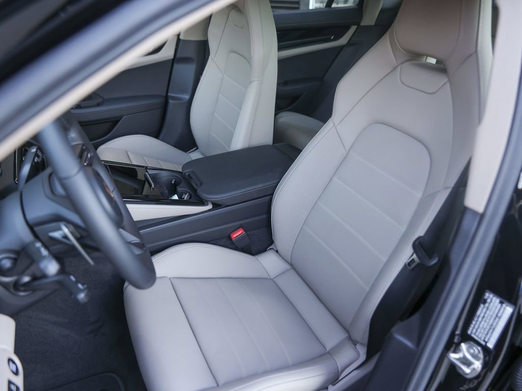 New 2026 Porsche Panamera 4 image 5