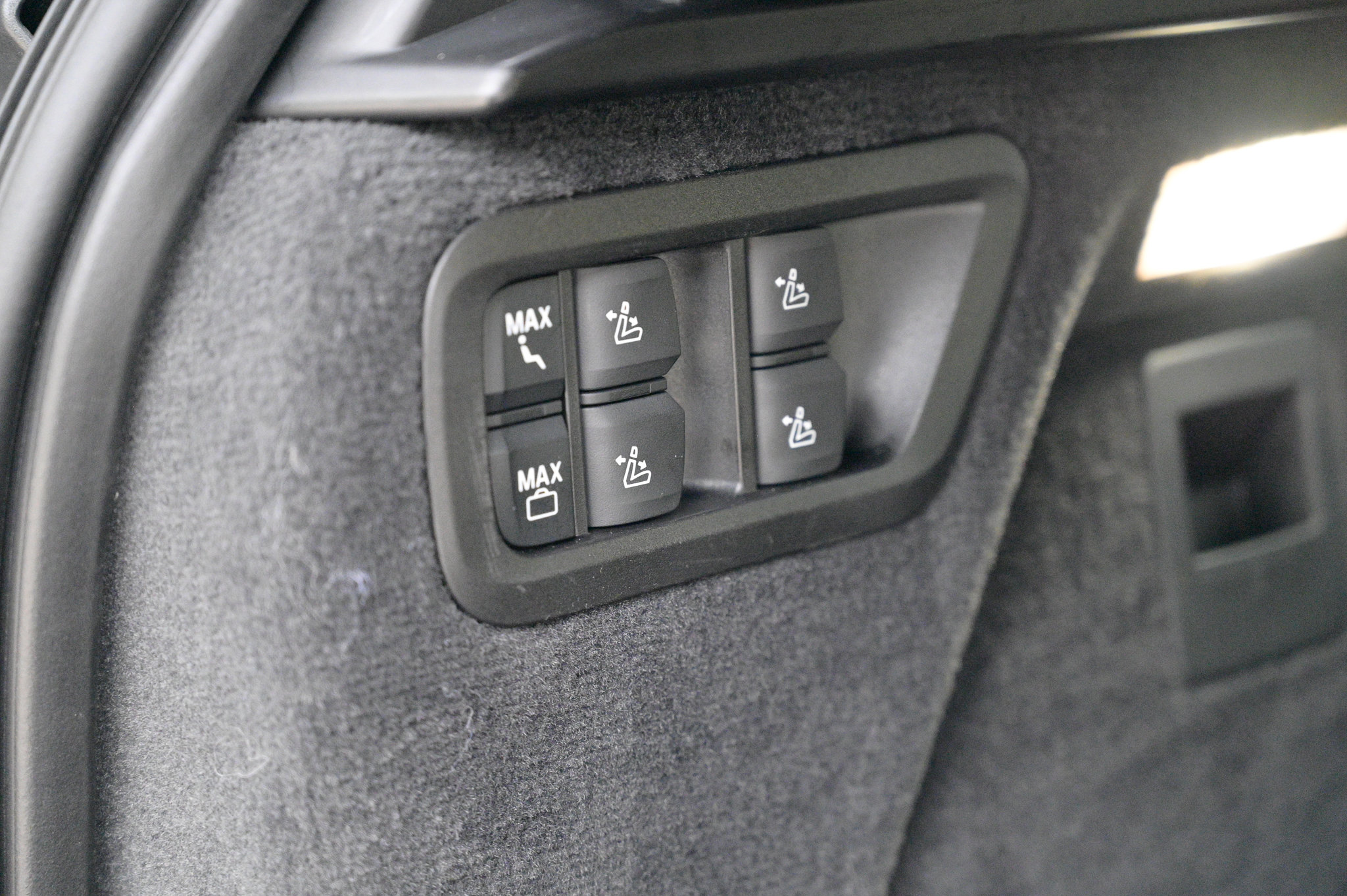 Used 2025 BMW ALPINA XB7 image 47