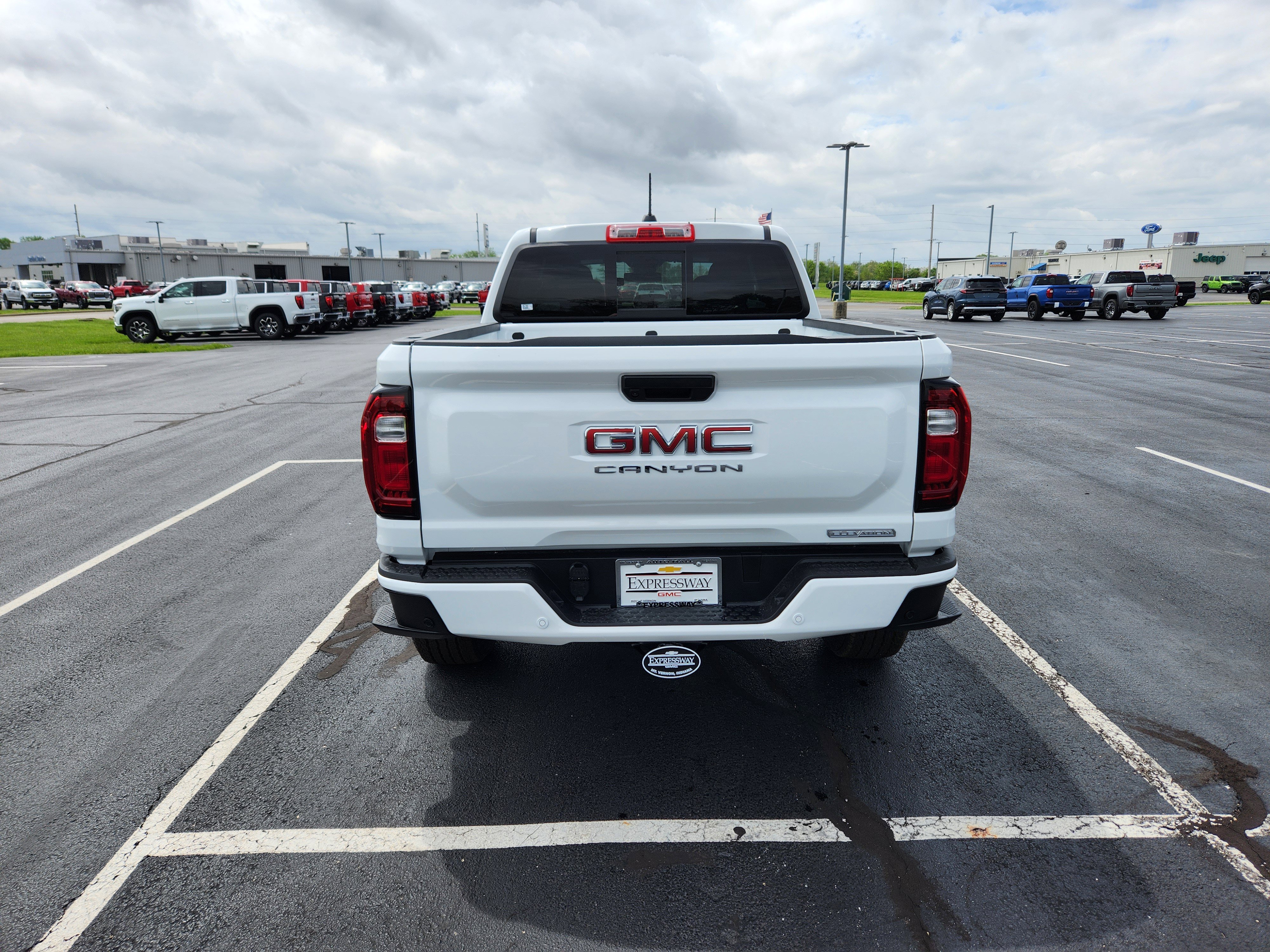 New 2025 GMC Canyon Elevation image 4