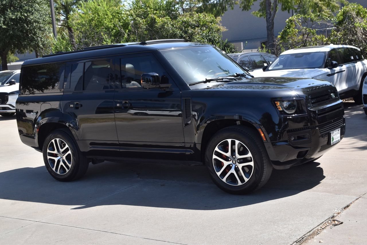 Used 2023 Land Rover Defender 130 X AWD/4WD image 5