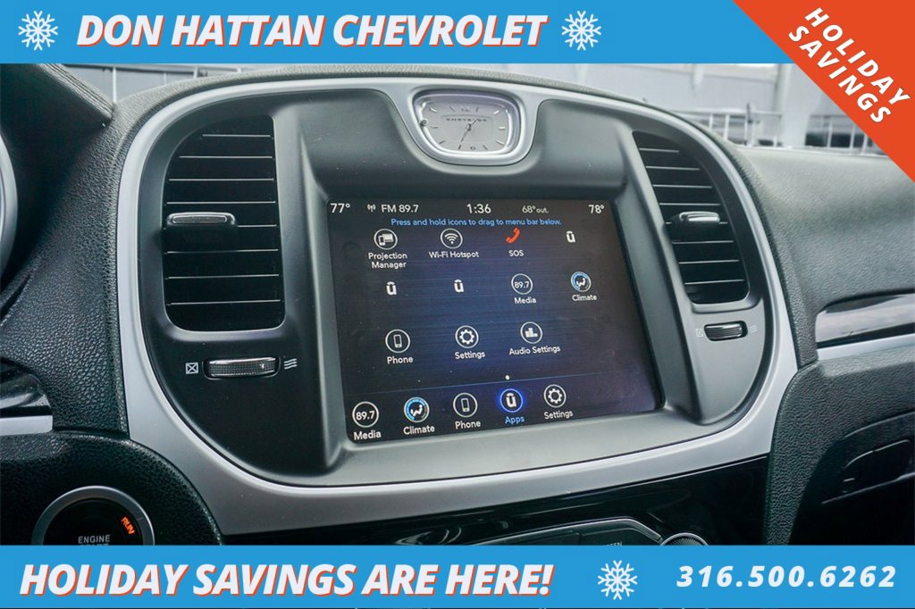 Used 2023 Chrysler 300 Touring w/ Sport Appearance Package image 8