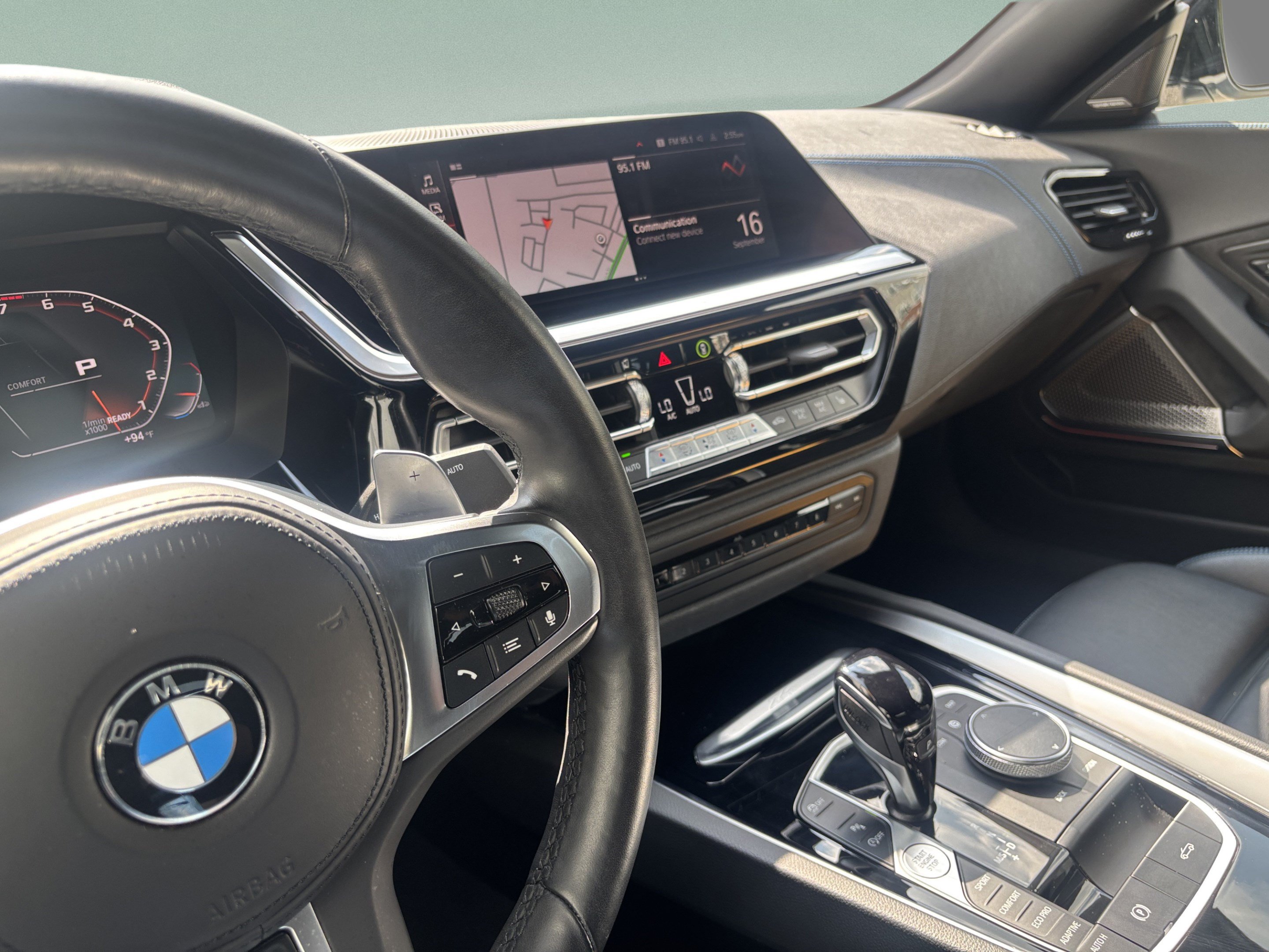 Used 2022 BMW Z4 M40i w/ Premium Package RWD image 18
