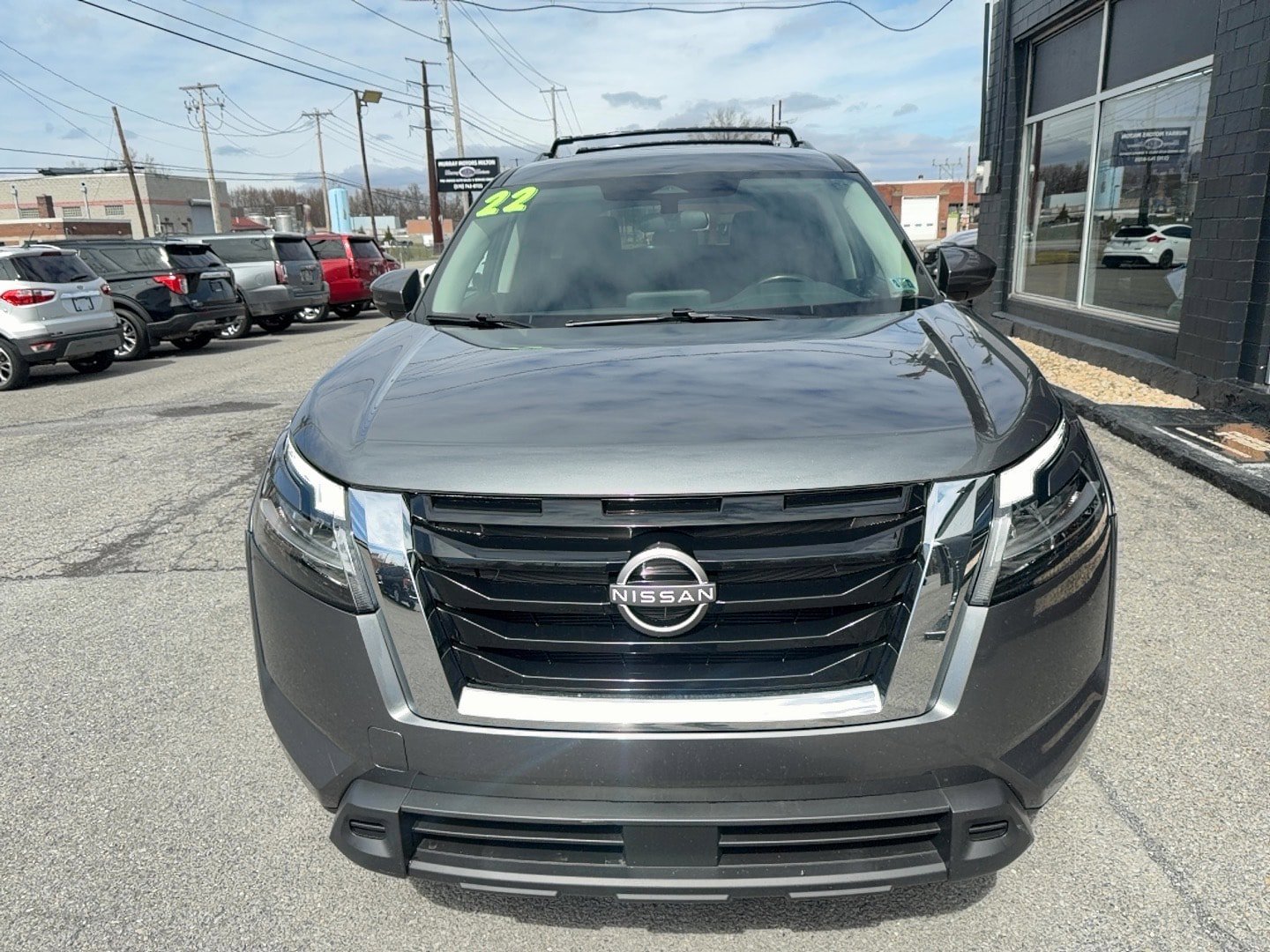 Used 2022 Nissan Pathfinder SV AWD/4WD image 3