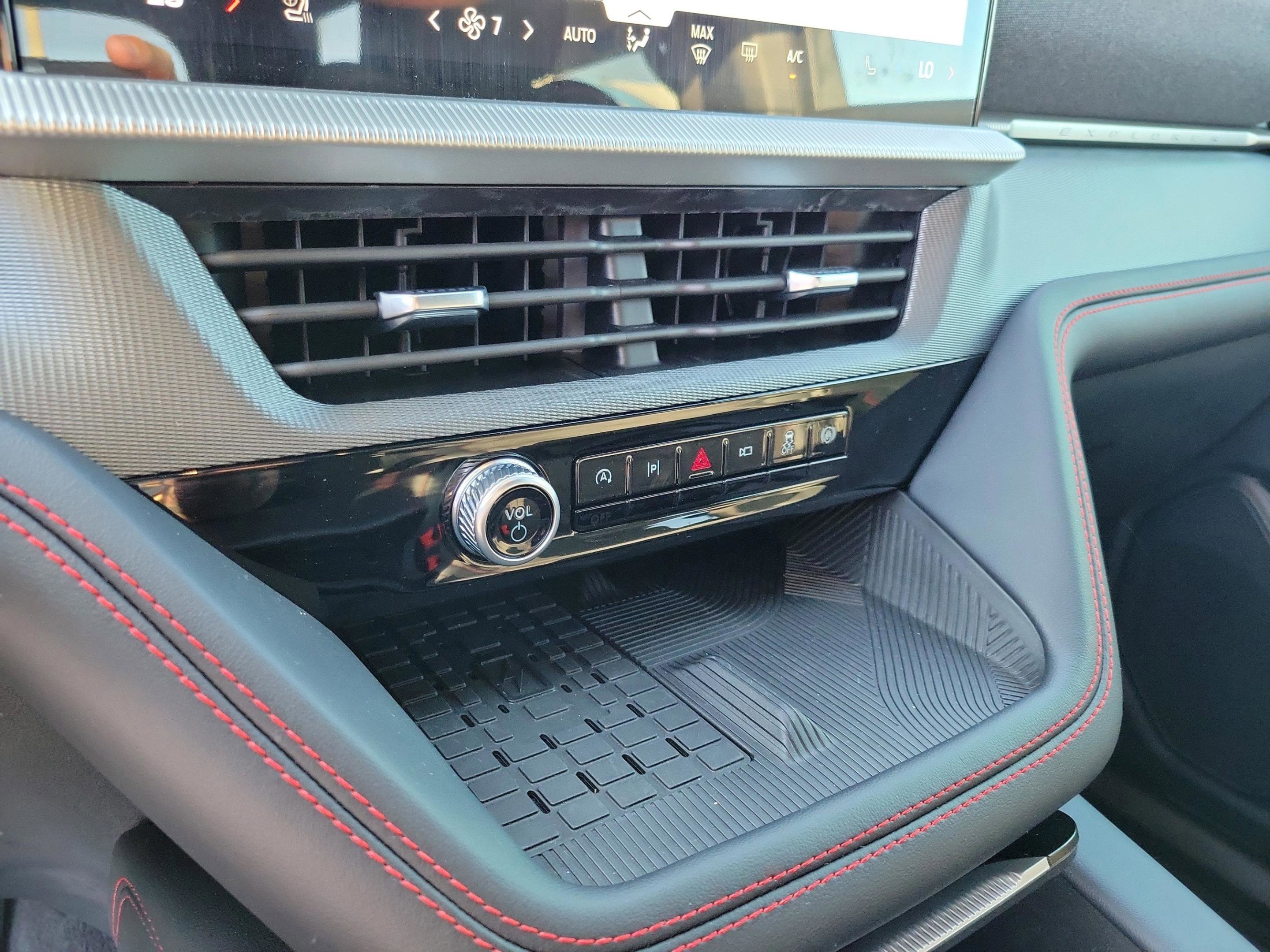 New 2025 Ford Explorer ST-Line w/ Premium Package image 20