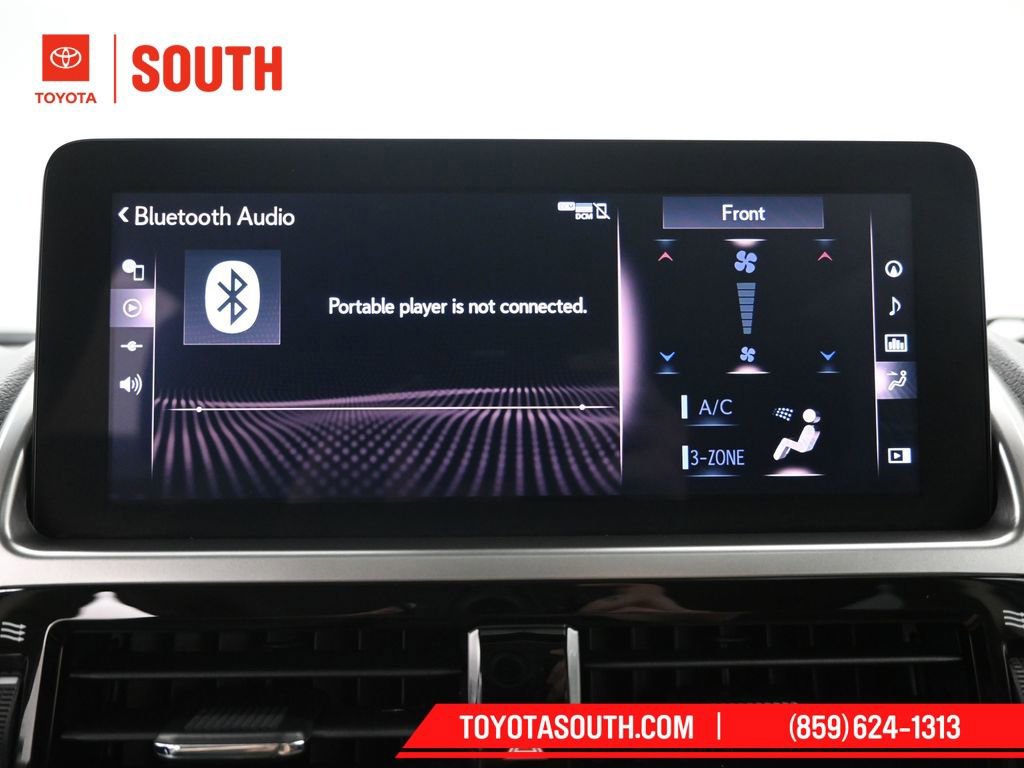 Used 2023 Lexus GX 460 Premium w/ Premium Package image 13