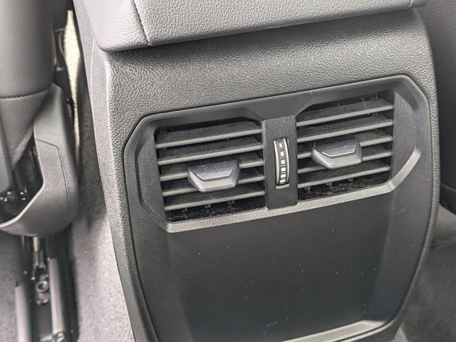 Used 2025 BMW 230i Coupe w/ M Sport Package RWD image 18