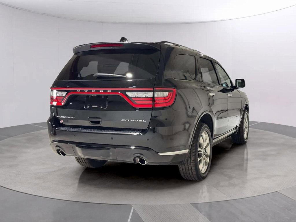 Used 2023 Dodge Durango Citadel image 3