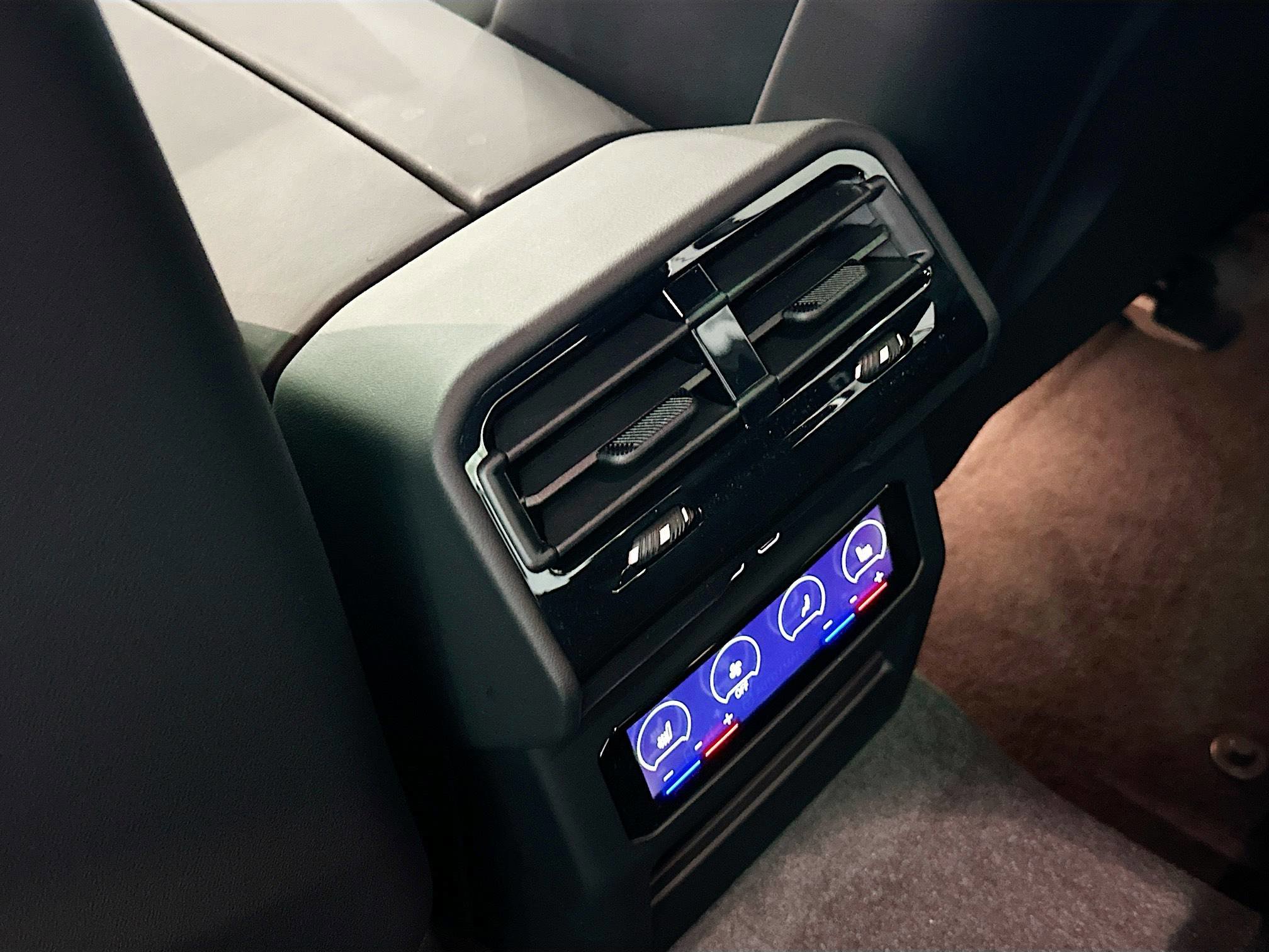 New 2026 BMW M5 image 17