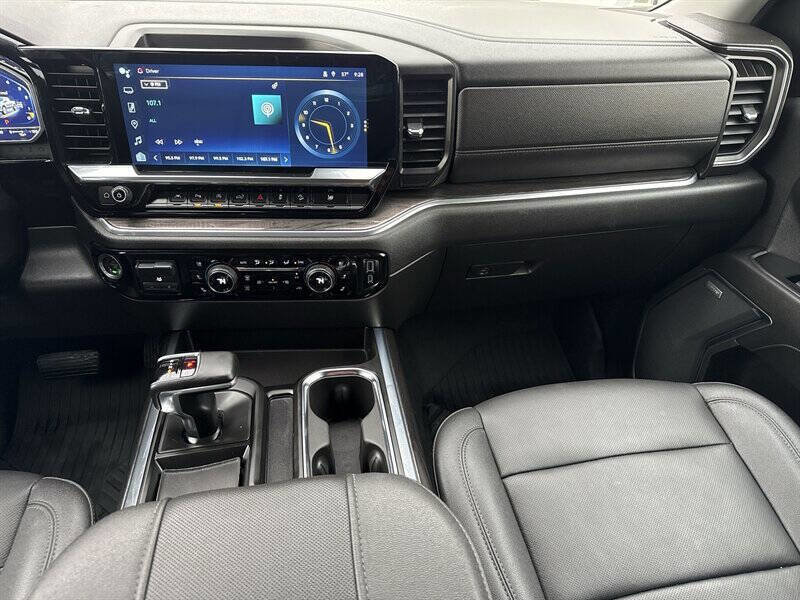 Used 2024 Chevrolet Silverado 1500 LTZ image 22