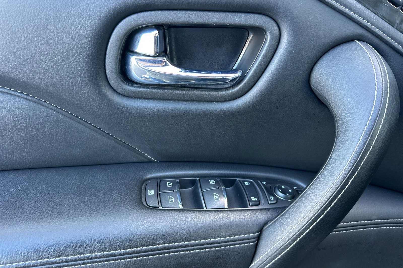 Used 2023 INFINITI QX80 Luxe w/ Cargo Package image 11